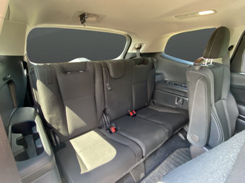 Used 2022 Subaru Ascent Premium w/ Convenience Package AWD/4WD image 26