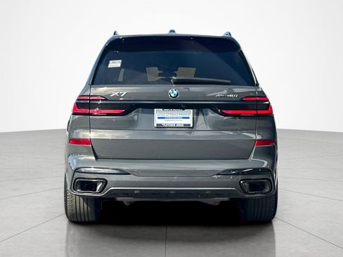 Used 2024 BMW X7 xDrive40i w/ M Sport Package AWD/4WD image 4