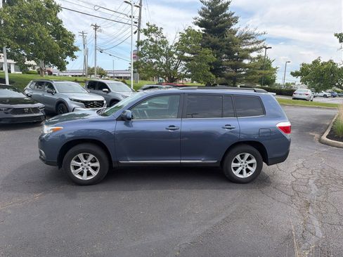 Used 2013 Toyota Highlander SE AWD/4WD image 2