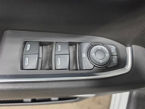 Used 2023 GMC Sierra 1500 Elevation image 27