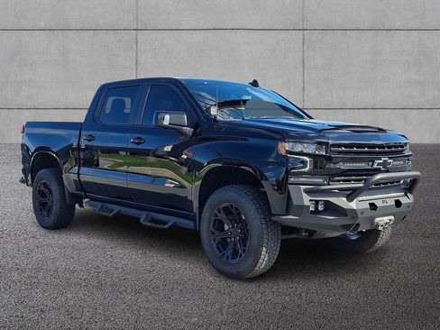 Used 2021 Chevrolet Silverado 1500 LT Trail Boss w/ Convenience Package II AWD/4WD image 3