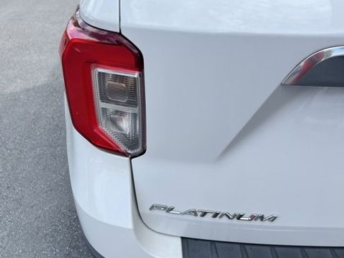 Used 2020 Ford Explorer Platinum image 7