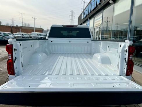 Used 2023 Chevrolet Silverado 3500 LT w/ Convenience Package image 7