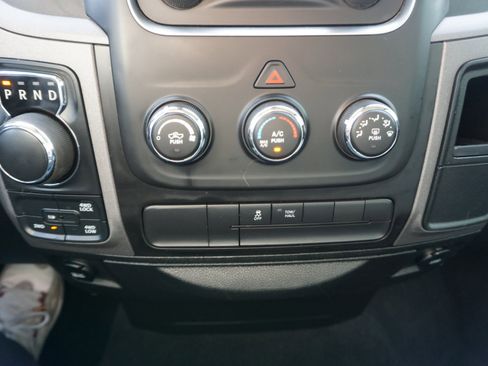 Used 2018 RAM 1500 Express image 18