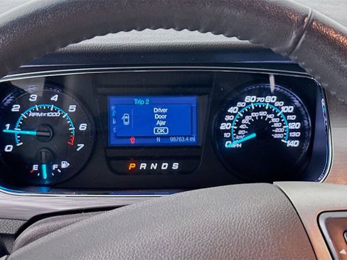 Used 2018 Ford Taurus SEL FWD image 12