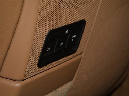 Used 2020 Mercedes-Benz GLC 300 4MATIC image 50