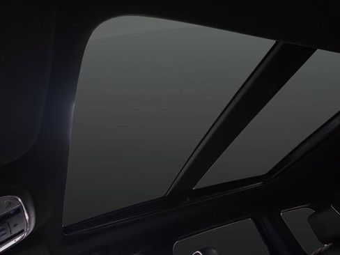 Used 2015 Jeep Grand Cherokee Overland image 7