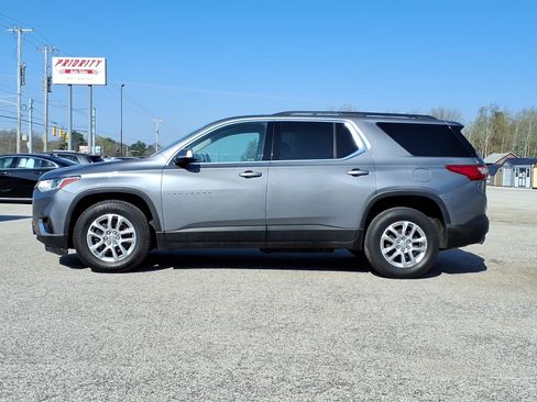 Used 2019 Chevrolet Traverse LT FWD image 2