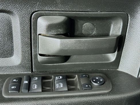 Used 2022 RAM 2500 Tradesman w/ Chrome Appearance Group image 22