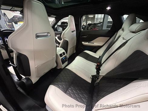 Used 2020 Jaguar F-PACE SVR image 22