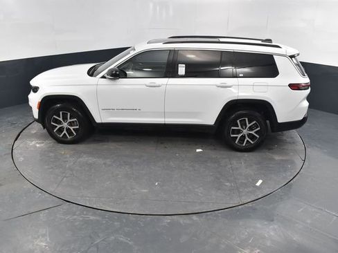 Used 2024 Jeep Grand Cherokee L Limited w/ Luxury Tech Group II image 46