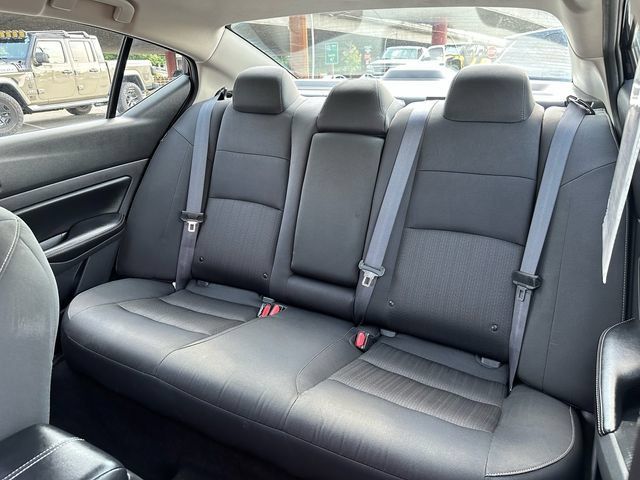 Used 2025 Nissan Altima 2.5 SV FWD image 24