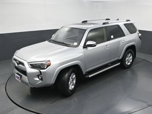 Used 2023 Toyota 4Runner SR5 Premium w/ Moonroof Package RWD image 33
