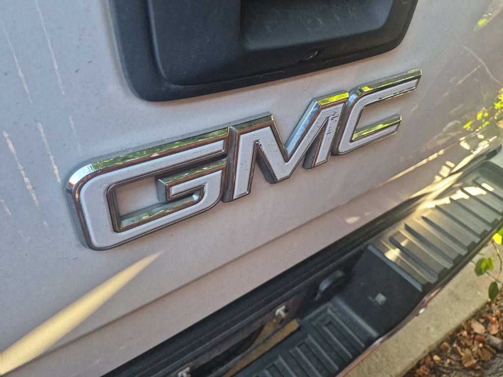 Used 2019 GMC Sierra 2500 SLT w/ Duramax Plus Package AWD/4WD image 22