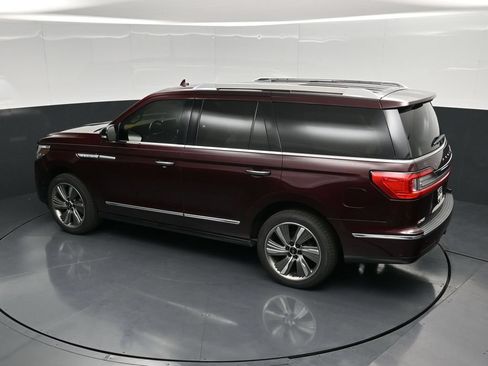 Used 2018 Lincoln Navigator Reserve w/ Technology Package AWD/4WD image 45