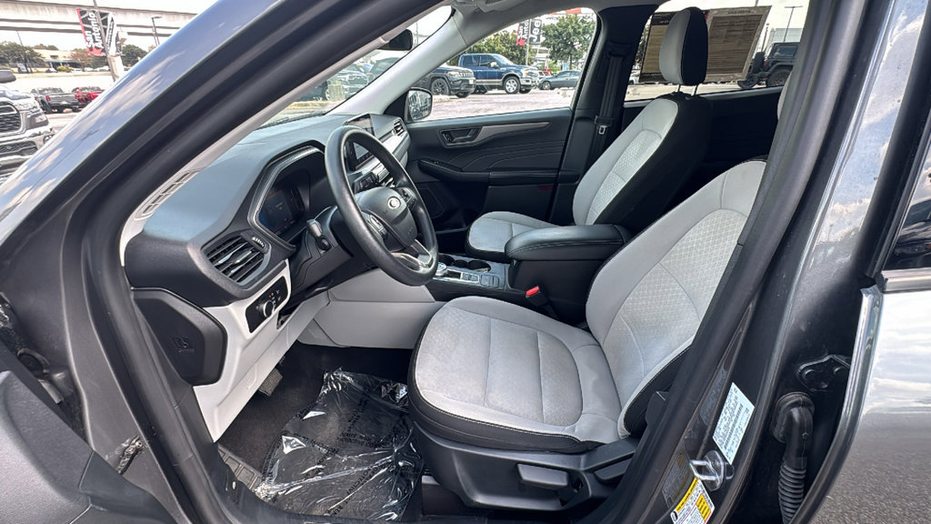 Used 2025 Ford Escape Active FWD image 13