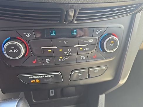 Used 2019 Ford Escape SEL AWD/4WD image 16