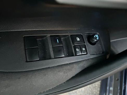 Used 2021 Toyota Corolla LE image 16