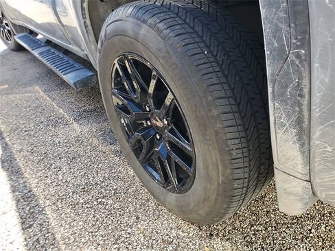 Used 2024 GMC Sierra 1500 Elevation image 9