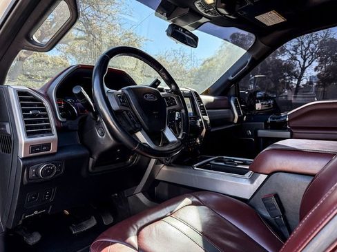 Used 2020 Ford F250 Platinum w/ FX4 Off-Road Package image 9