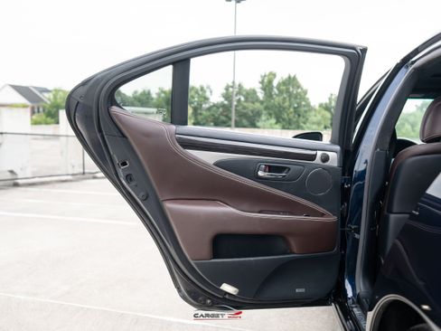 Used 2017 Lexus LS 460 RWD image 36