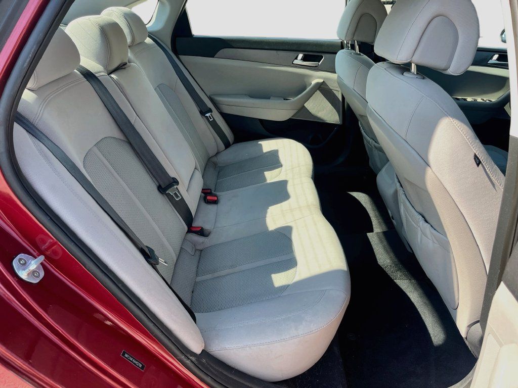 Used 2016 Hyundai Sonata SE FWD image 23