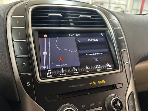 Used 2019 Lincoln Nautilus Reserve image 24