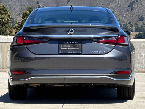 Used 2023 Lexus ES 300h w/ Premium Package FWD image 11