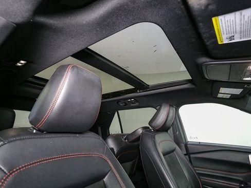 Used 2023 Ford Explorer ST-Line w/ Class IV Trailer Tow Package image 18