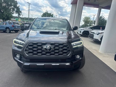 Used 2022 Toyota Tacoma TRD Sport AWD/4WD image 14