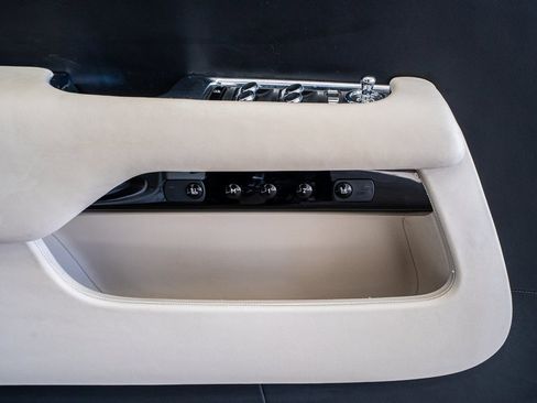 Used 2018 Rolls-Royce Wraith Base image 30