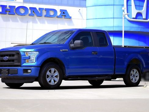 Used 2015 Ford F150 XL w/ Equipment Group 101A Mid RWD image 1