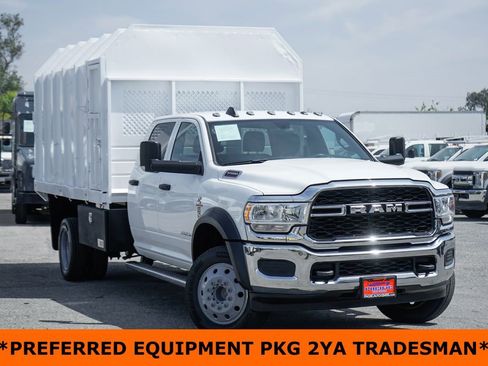 Used 2022 RAM 5500 Tradesman w/ Chrome Appearance Group AWD/4WD image 2