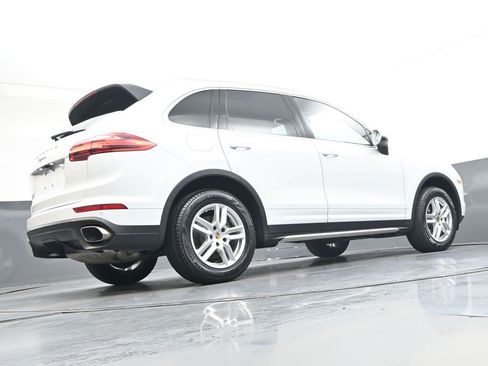 Used 2017 Porsche Cayenne Platinum Edition AWD/4WD image 28