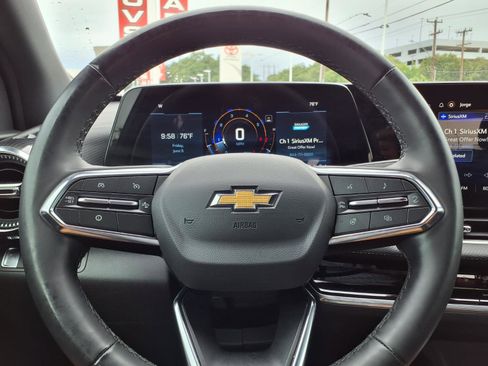 Used 2026 Chevrolet Equinox LT FWD image 22