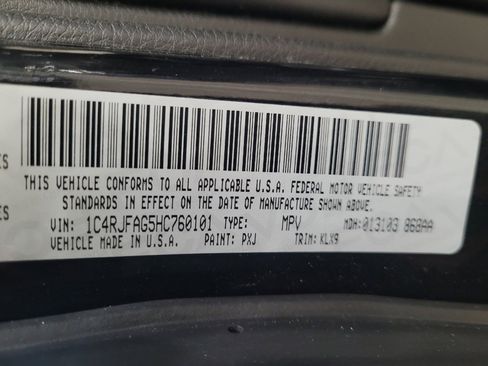 Used 2017 Jeep Grand Cherokee Altitude AWD/4WD image 33