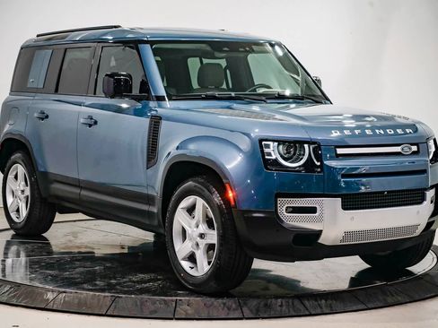 Used 2022 Land Rover Defender 110 SE image 5