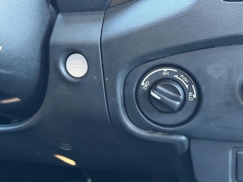 Certified 2022 Nissan Frontier SV w/ Technology Package image 22