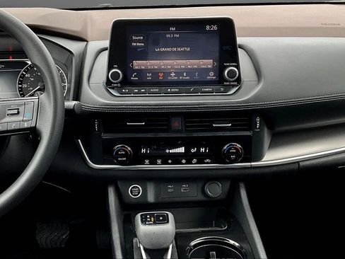 Used 2023 Nissan Rogue SV AWD/4WD image 9