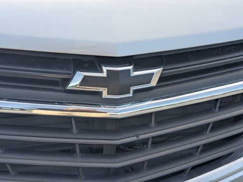 Used 2019 Chevrolet Equinox LS w/ LS Convenience Package image 11