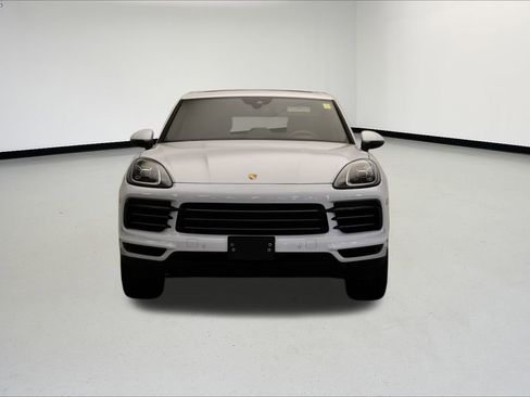 Used 2023 Porsche Cayenne image 10