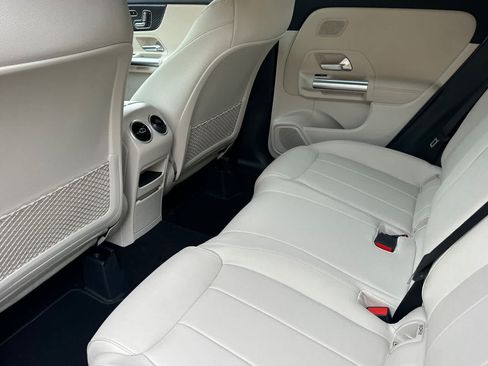 Certified 2026 Mercedes-Benz GLA 250 4MATIC image 11