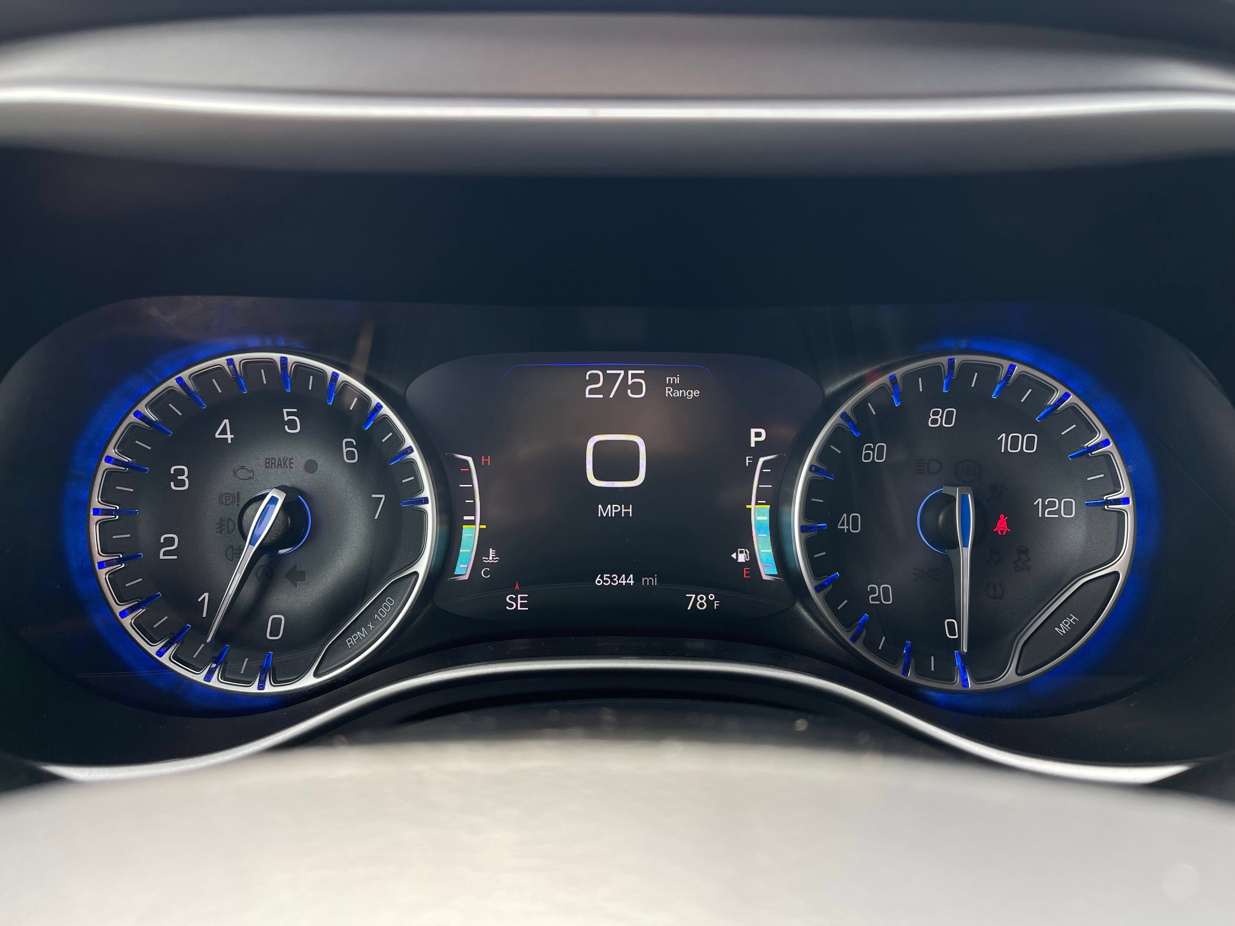 Used 2025 Chrysler Pacifica Select FWD image 11