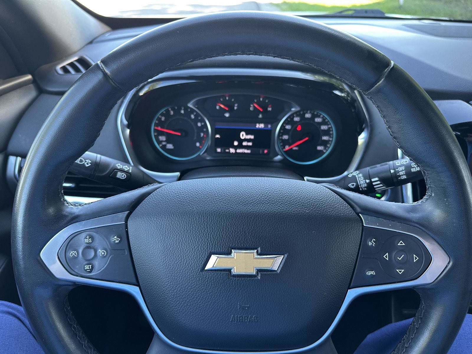 Used 2023 Chevrolet Traverse LT FWD image 44