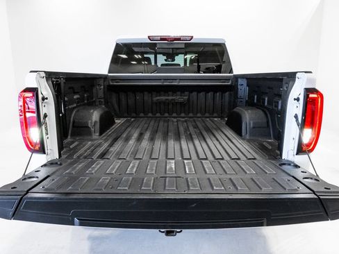 Used 2024 GMC Sierra 1500 AT4 w/ Technology Package AWD/4WD image 32