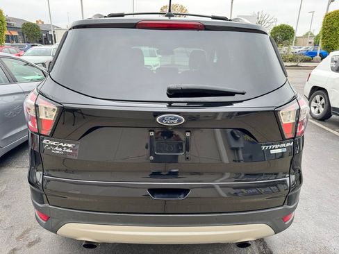 Used 2018 Ford Escape Titanium image 4