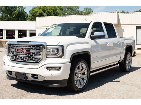 Used 2018 GMC Sierra 1500 Denali w/ Denali Ultimate Package AWD/4WD image 4