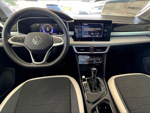 New 2025 Volkswagen Taos SE image 15