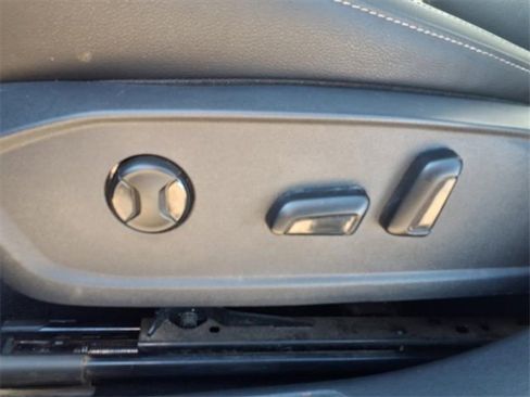 Used 2021 Volkswagen Jetta SE image 24