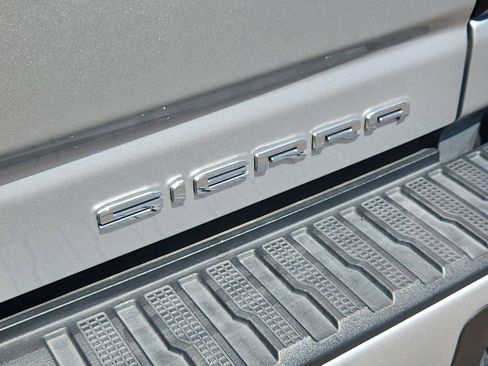 Used 2021 GMC Sierra 2500 Denali w/ Denali Ultimate Package image 16